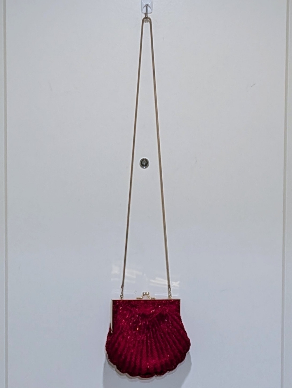 NIB Woodward's Vintage 60s Red Beaded Seashell Mini Purse with Chain Strap - Picture 2 of 11
